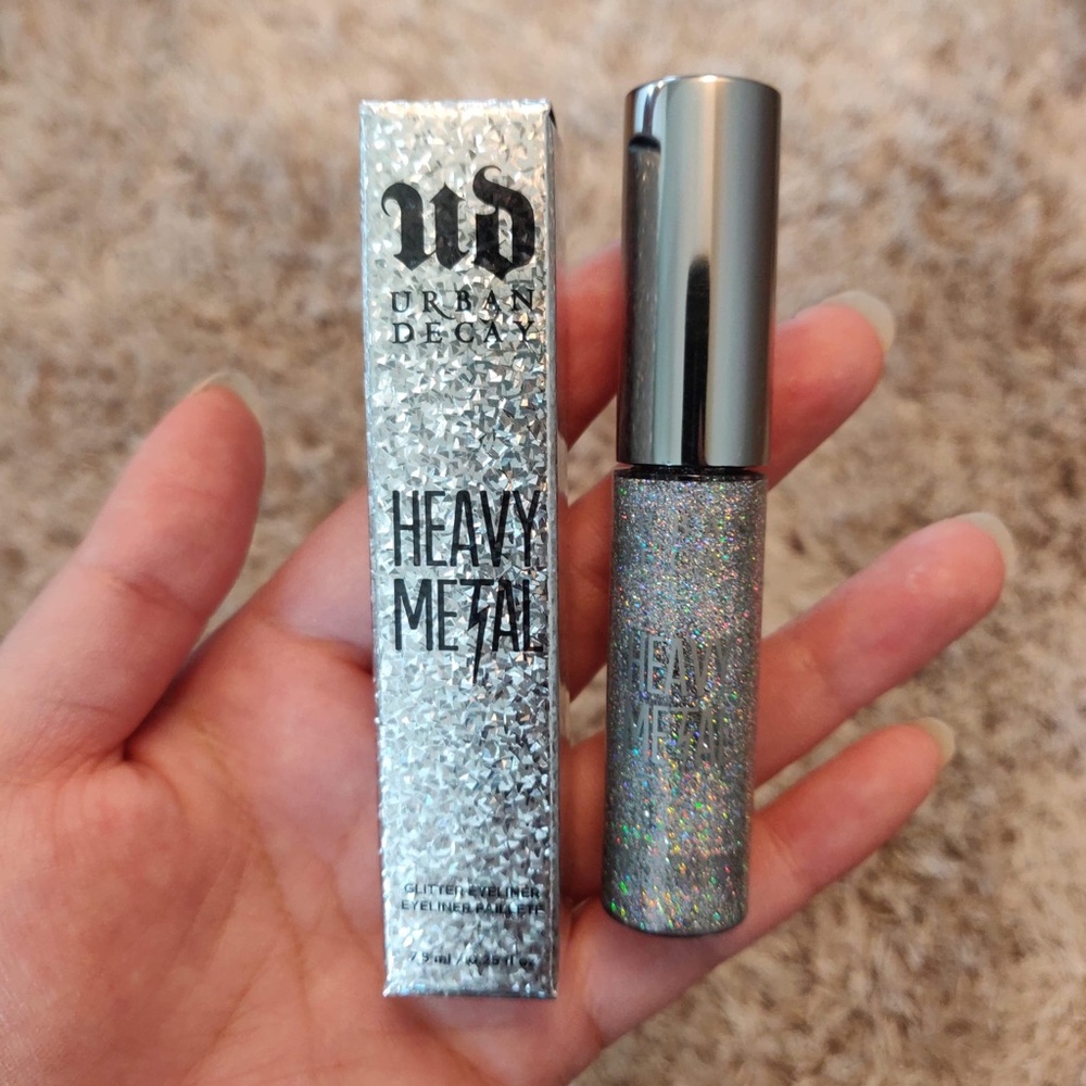 URBAN DECAY LIQUID GLITTER EYELINER